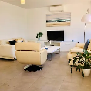 Siriana 101, 001 Apartamento